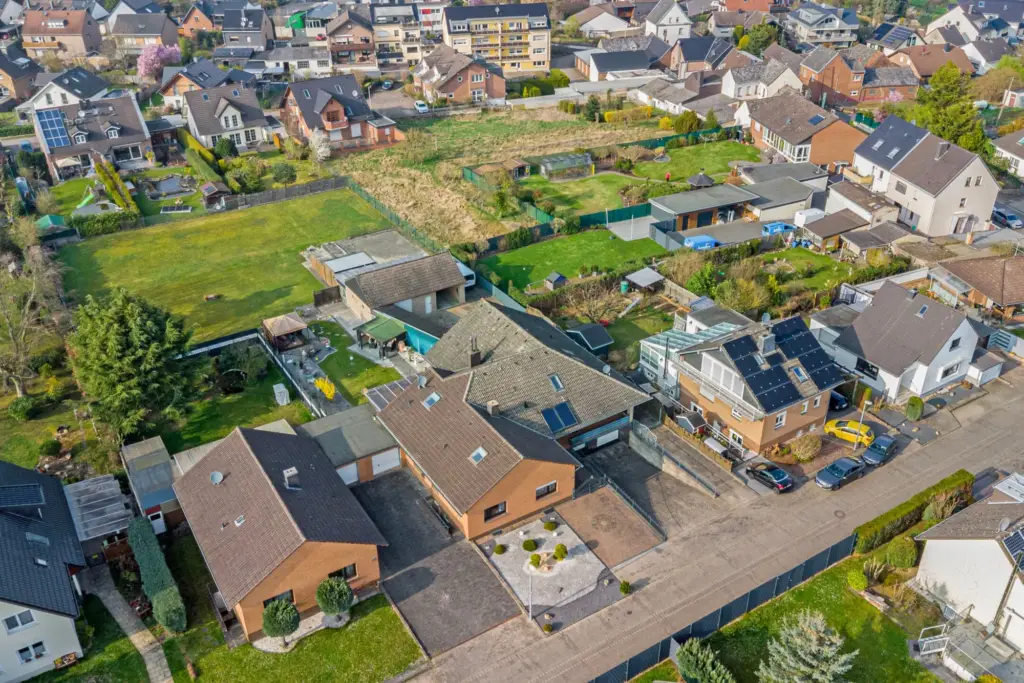 Zweifamilienhaus mit Büro-Einheit – Bild 4